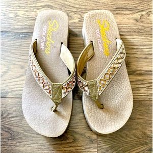 Skechers Yoga Foam flip flops